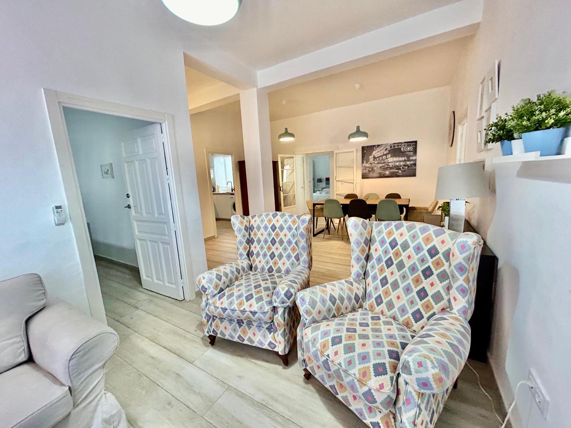 Acogedor Apt 8Pax 4Bdr 2Bth- Cozyhomesevilla2 Esterno foto