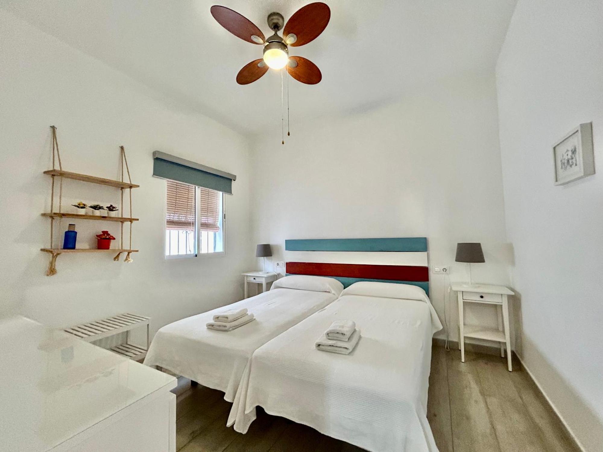 Acogedor Apt 8Pax 4Bdr 2Bth- Cozyhomesevilla2 Esterno foto